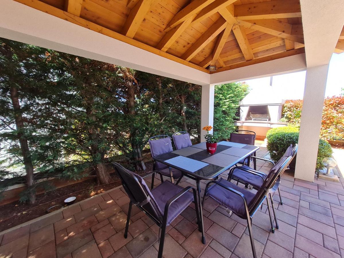 Holiday Home Drago Задар Екстериор снимка