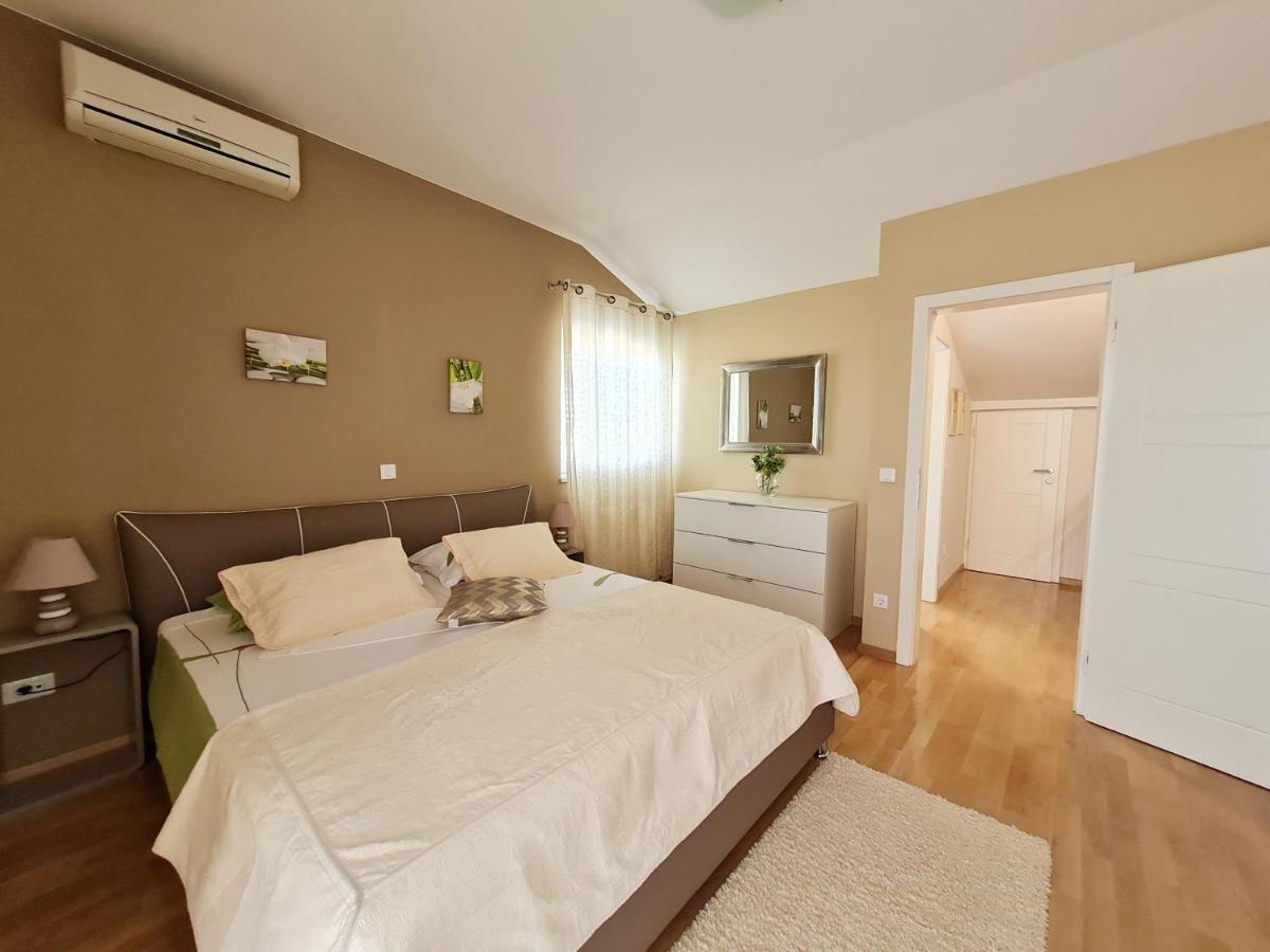 Holiday Home Drago Задар Екстериор снимка